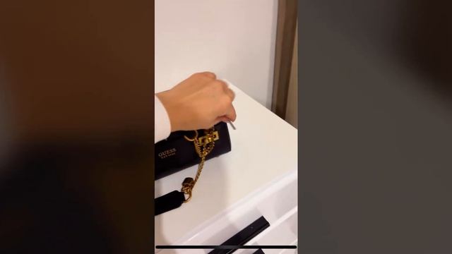 Guess Katey смотреть онлайн