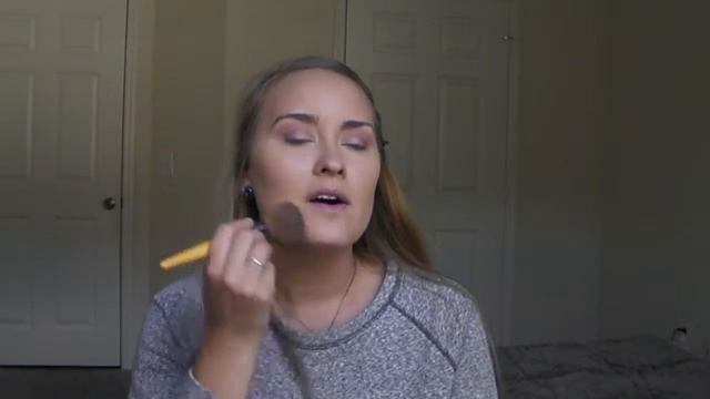 Easy makeup look using the Carli Bybel Palette смотреть онлайн