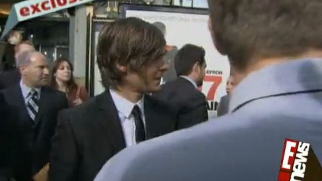 wedding Bells for Zac Efron and Vanessa Hudgens смотреть онлайн
