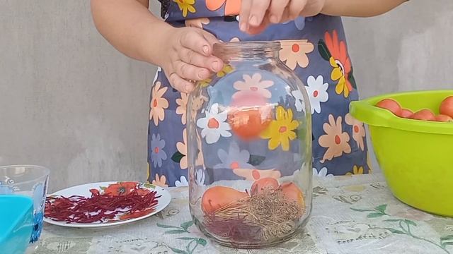 ПОМІДОРИ З БУРЯКОМ, МАРИНОВАНІ НА ЗИМУ смотреть онлайн