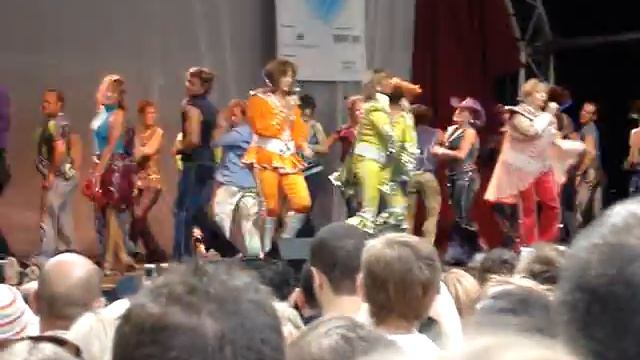 Mamma Mia! West End Live 2006: Mamma Mia + Dancing Queen смотреть онлайн