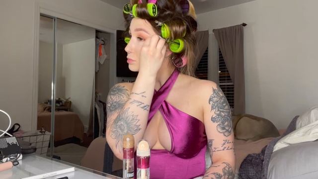 LAST MINUTE VALENTINES DAY MAKEUP | HAIR ROLLERS| смотреть онлайн