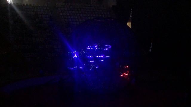 Это невероятно! 6 мотогонщиков смотреть онлайн