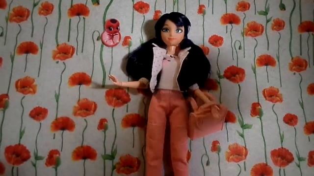 Обзор на куклу Miraculous Marinette Маринетт