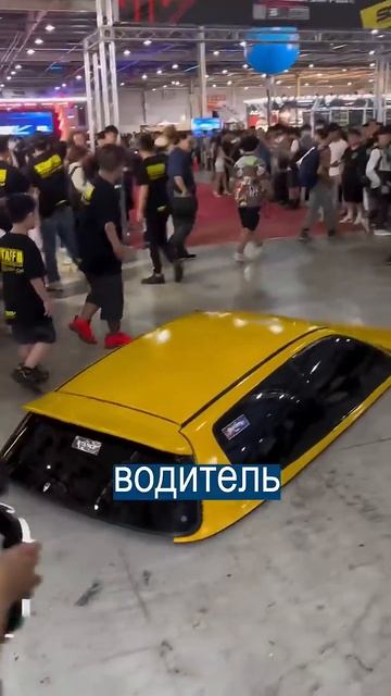 Машина провалилась в текстуры ниже асфальта смотреть онлайн