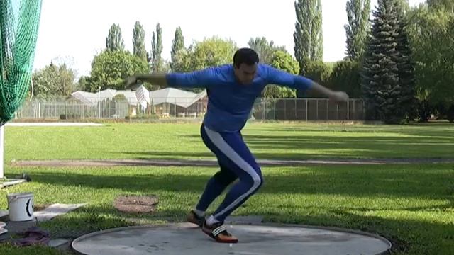 Discus - Jan Marcell - training throw 65m+ смотреть онлайн