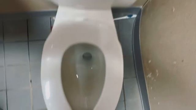Chevron Gas Station Men’s Restroom смотреть онлайн
