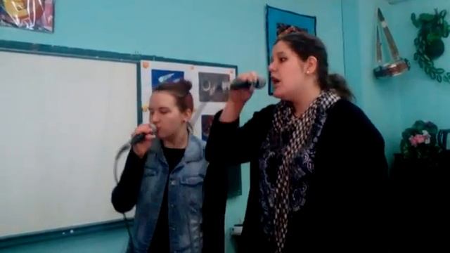 В лесу прифронтовом смотреть онлайн