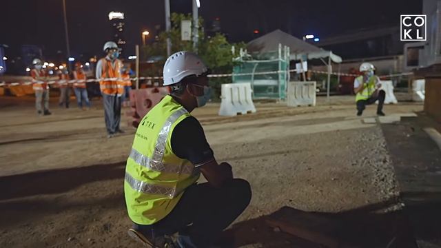 Cerita Orang KL - Working With A Giant Crane смотреть онлайн