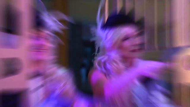 Wedding Celebration Entertainment (BoyGirl Performers, Carousel Lady, Balloon Ladies and much more) смотреть онлайн
