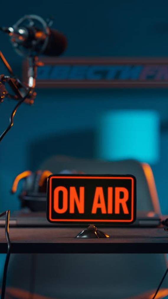 Мир ВЗВЫЛ на Трампа | Двести ФМ смотреть онлайн