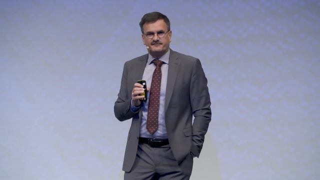 The Importance of Semiconductors for the Fast Changing World of Automotive- Infineon Keynote смотреть онлайн