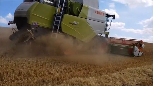 Zbrer jačmeňa-Claas Tucano 450 смотреть онлайн