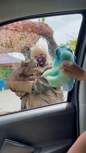 Jurassic Quest baby Triceratops 2021 смотреть онлайн