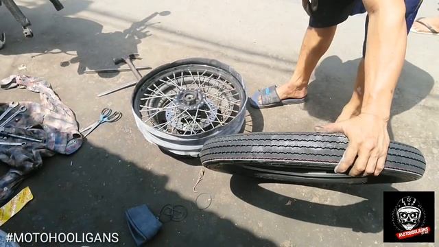 SADIE'S NEW SHOES! KEEWAY CAFERACER 152 with SWALLOW TIRES смотреть онлайн