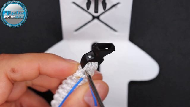 Learn How to Make Thin Paracord Bracelet King Cobra Stitched Knot Tutorial смотреть онлайн