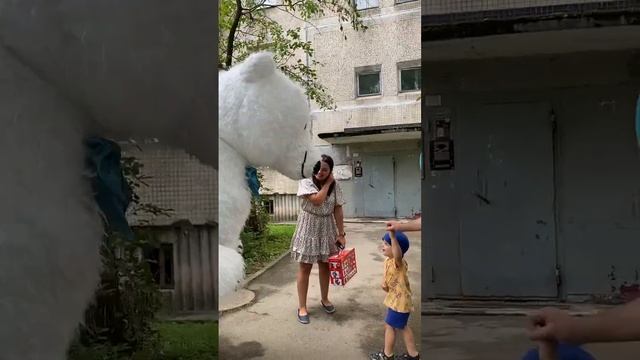 С днём рождения малых 🥳#status#деньрождения#stories#медведь#праздник#поздравление#танцы#спб#колпино смотреть онлайн