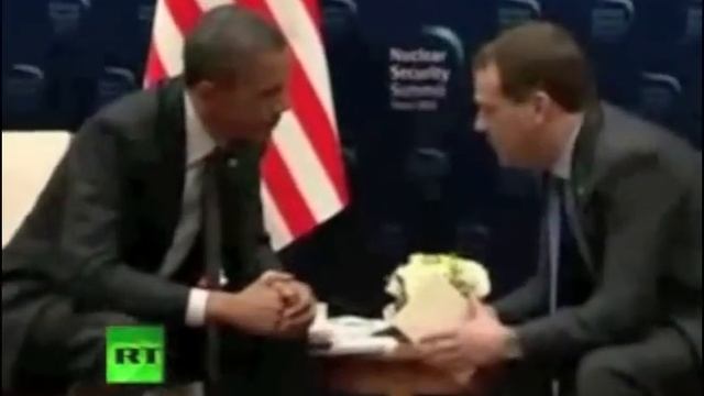 Obama whispers... Hail Hydra смотреть онлайн