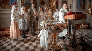 Видео Крещения ребенка в Храме Живоначальной Троицы на Воробьевых горах. Фото и видесъемка Крещения
