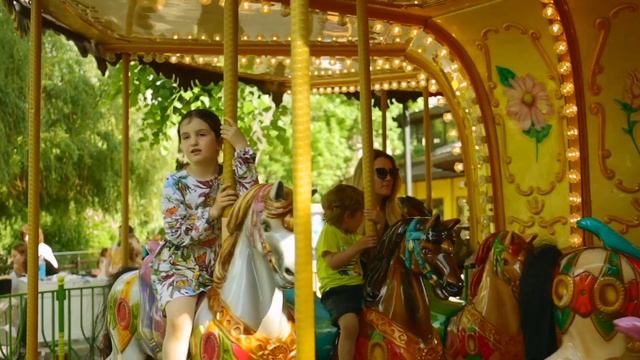 Парк аттракционов PROкачу в Московском Зоопарке смотреть онлайн