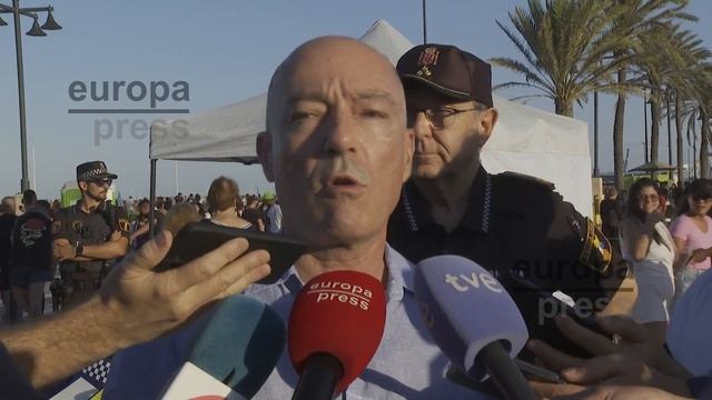 Valencia celebra la noche de San Juan con alta presencia policial смотреть онлайн