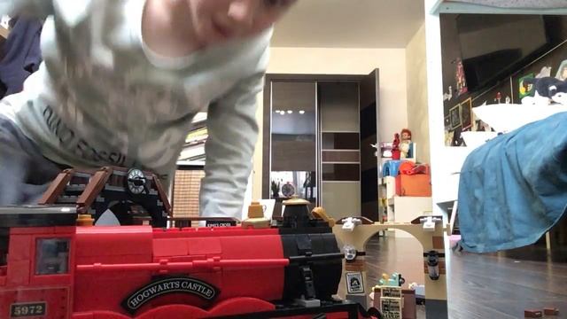 ⬅︎🚂обзор лего хогвартс экспресс🚂➡︎ смотреть онлайн