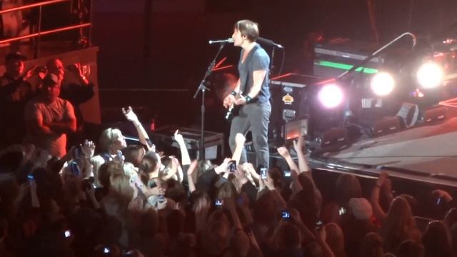 Keith Urban Blackbird смотреть онлайн