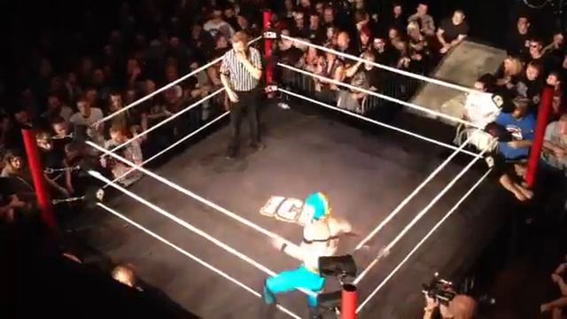 'Unstoppable' Andy Wild vs Solar (Fancam) смотреть онлайн