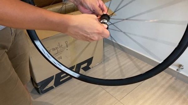 Koozer RS1500 wheelset unboxing and preview