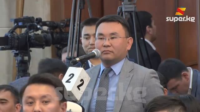 Жээнбеков: "Атамбаевдин тагдыры жүрөгүмдү оорутат" смотреть онлайн