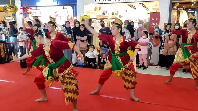 Tari Sumbi lara dari Jawa barat l tari tradisional Sumbi lara dari Jawa barat смотреть онлайн