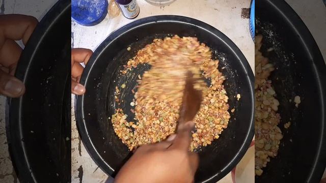 Game fowl Chicken Food mix preperation. смотреть онлайн