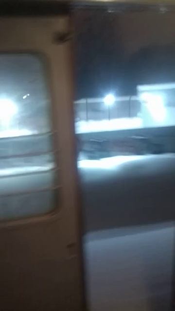 Осторожно двери НЕ закрываются смотреть онлайн