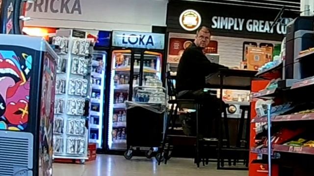 FPV RC Car Buying Food смотреть онлайн