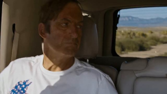 Saul Goodman works on the story for Lalo Salamanca together wth Tyrus Kitt, Mike Ehrmantraut, Victo смотреть онлайн