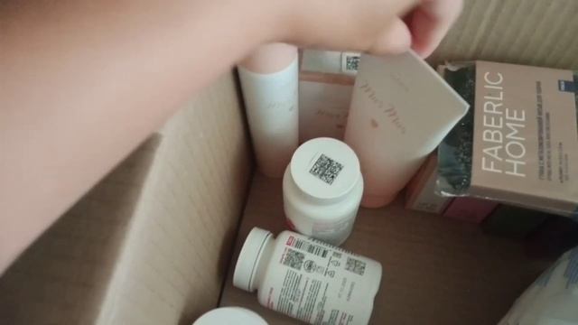 Распаковка заказа продукции Фаберлик. Магний хелат. Корректор осанки смотреть онлайн