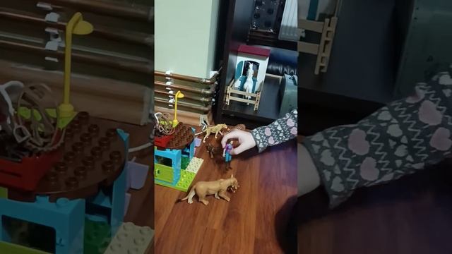 Лошади Shcleich. Злата играет. смотреть онлайн