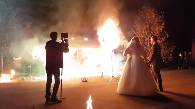 Дуже гарне вогняне шоу на весіллі! смотреть онлайн