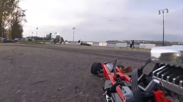 20+km/h САМЫЙ БЫСТРЫЙ VERY FAST LEGO Technic Dragster (42050 mod) with SBrick and GoPro смотреть онлайн