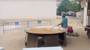 Гигантская паэлья   Paella gigante