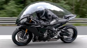 Мужчина Собирает Мотоцикл АНТИ-ДОЖДЬ СВОИМИ РУКАМИ