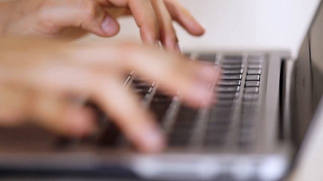 Должна ли женщина работать в семье и отношениях? смотреть онлайн