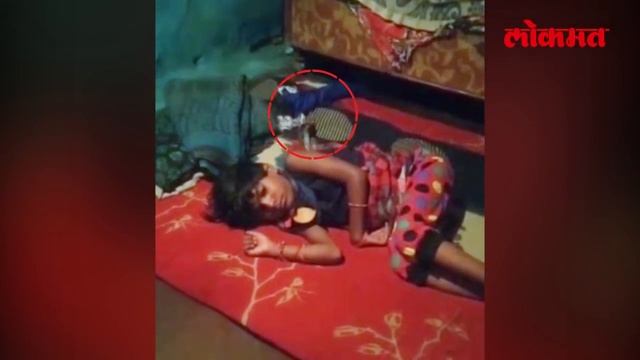 तब्ब्ल दोन तास साप बसला चिमुकलीच्या गळ्यात | Cobra Snake Got Wrap Around Girls Neck | Wardha смотреть онлайн