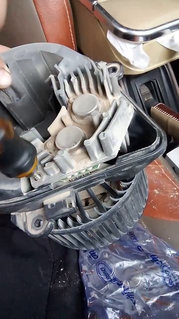 بخاری پژو یکسره؟؟؟ #تعمیرات_خودرو #ترفند_آموزشی #سیم_کشی #ecu#فن #بخاری #car electricity смотреть онлайн