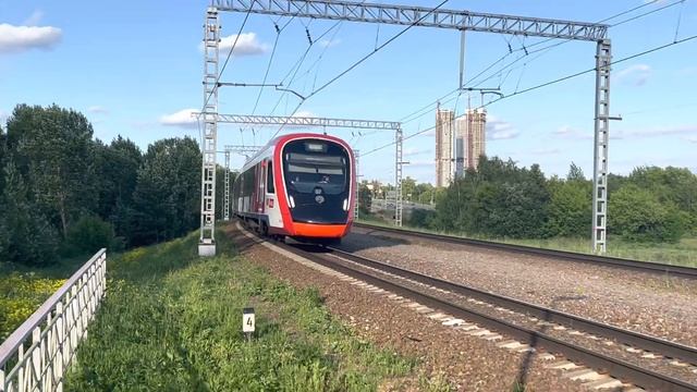 Электропоезд ЭГ2Тв-040 ЦППК "Иволга 2.0" перегон Тушино - Павшино смотреть онлайн