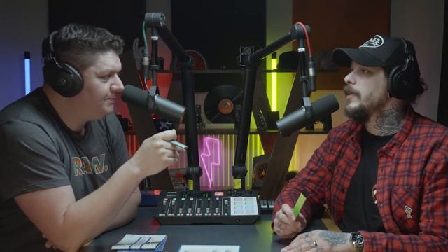 The Thinest Vape Kit Ever!! Feelm Air Pod Kit Review смотреть онлайн