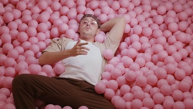 LVCKY x VINYL - Peach Emoji 🍑 (Official Video) смотреть онлайн