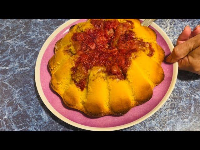 Бисквитный пирог с клубникой. смотреть онлайн