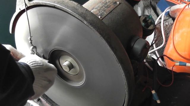 Заточка ножей и гребенок для стрижки овец . смотреть онлайн