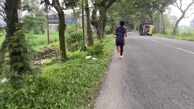 Lari 5K Time Trial смотреть онлайн